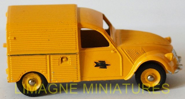 voiture de la poste miniature